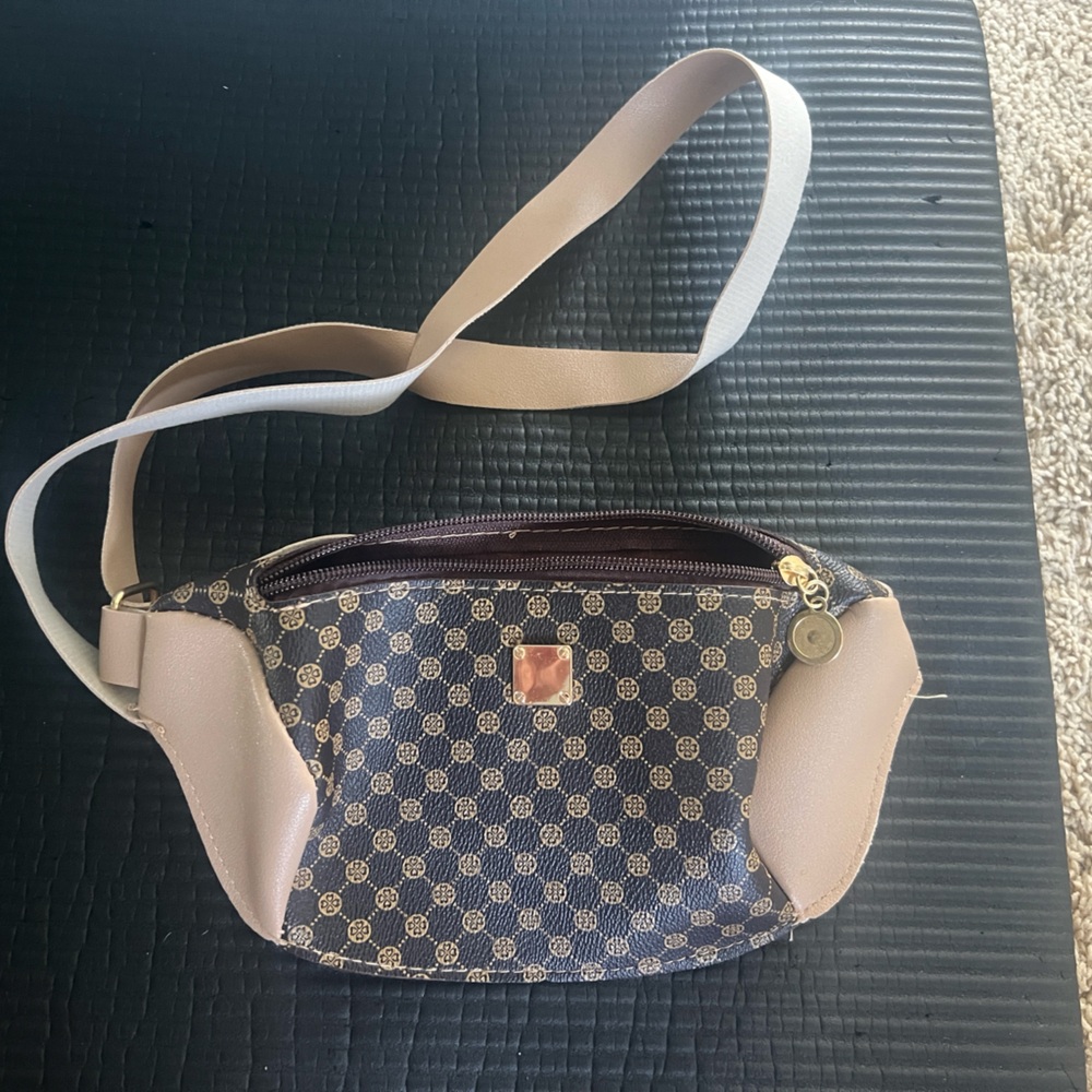 Louis Vuitton Monogram Style Fanny Pack